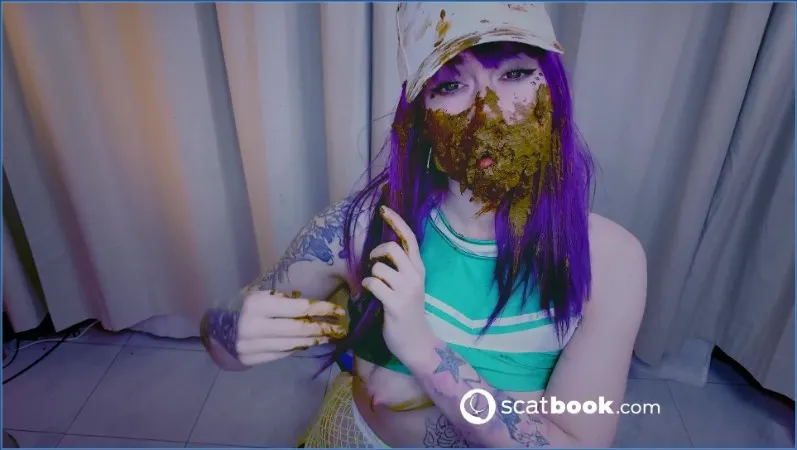 Sweet Betty Parlour remplit son bonnet de scat plein à craquer - vidéo scato