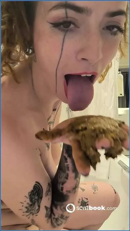 Malafalda fait un grand caca lors de son passage aux toilettes - vidéo fétiche