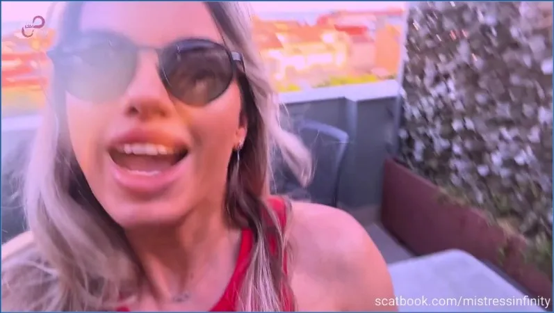 Miss Infinity: une leçon de scato très stricte - vidéo fétiche