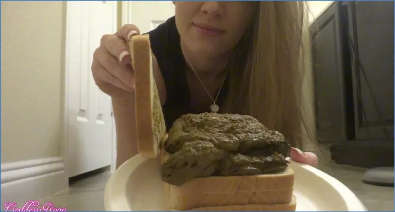 Goddess Ryan dans une robe noire pour un solo de caca chic - vidéo fétiche