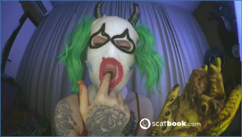 Sweet Betty Parlour: Le Clown Démoniaque S'empare du Scato - vidéo fétiche