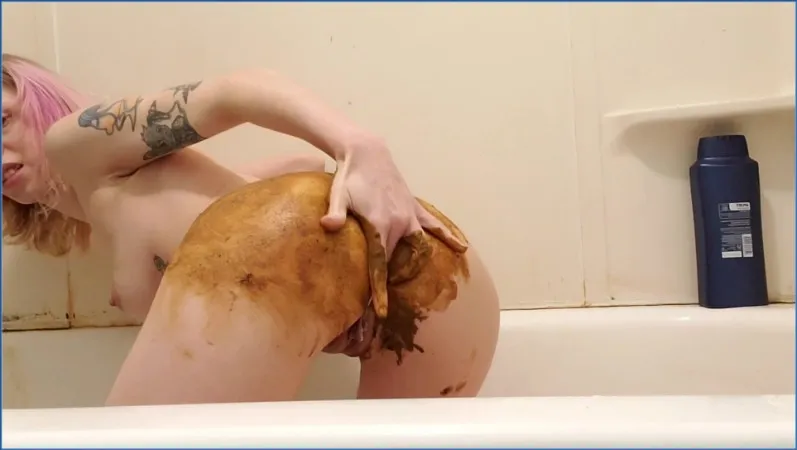 xxecstacy étale de la merde sur sa chatte en gros plan lors de la fisterie anale - vidéo scato