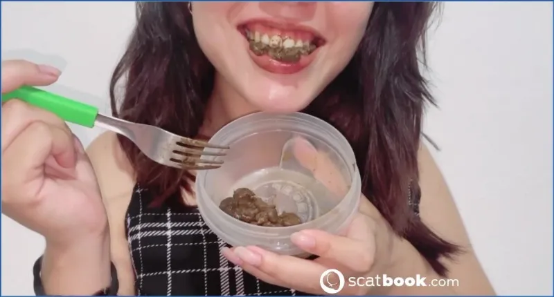 Casal Fist et la boue marronneuse chocolatée avec beaucoup de scato - vidéo scato